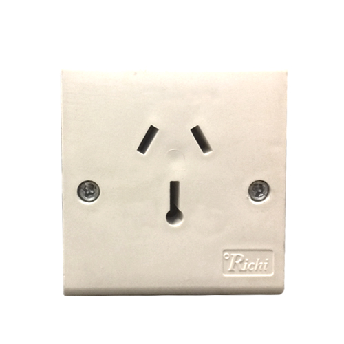 Tomacorriente de superficie 220V 10A marfil