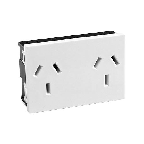 TOMA COMBINADO 10A.DOBLE  Bco.  45286