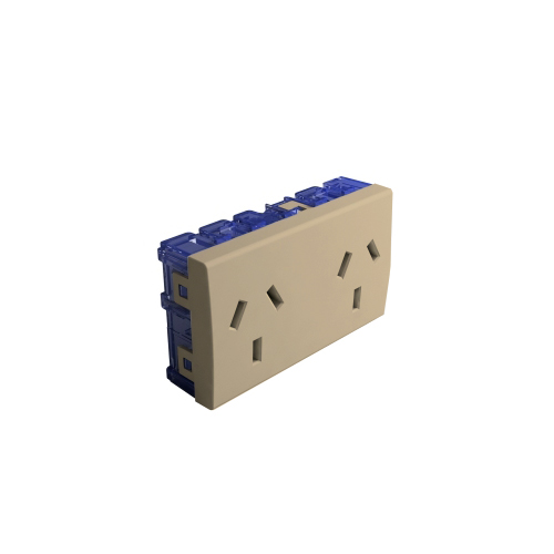 TOMA C/TIERRA DOBLE 10A.Arena  65287