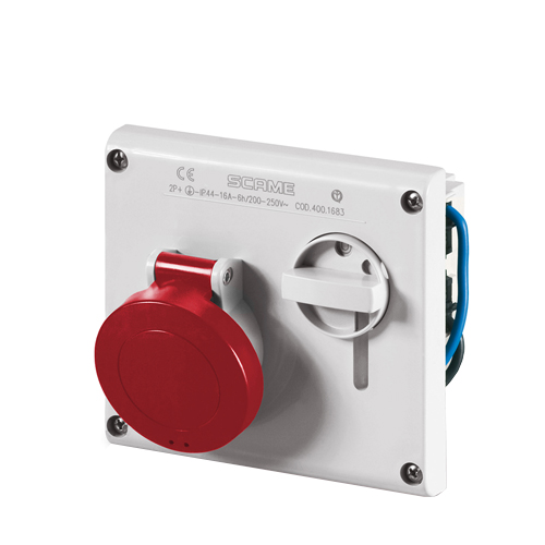 Toma con enclavamiento mecánico 3P+N+T 32A 380V