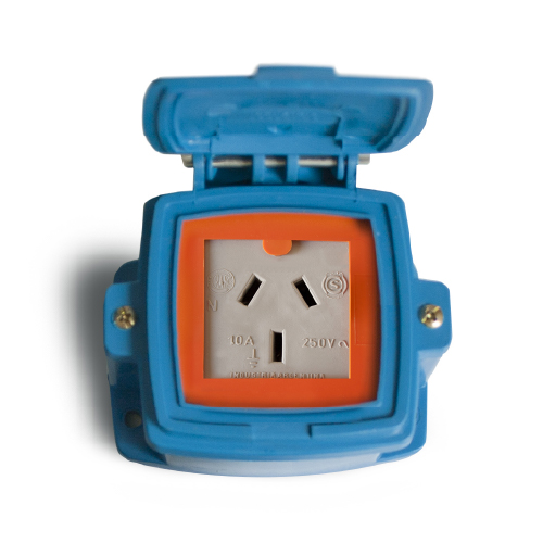 Tapa capsulada plástica con toma de 10A.250V.  beige